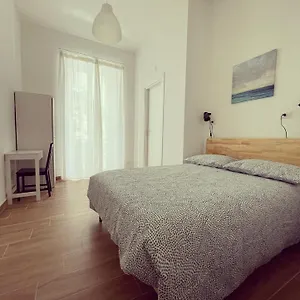 Bed and breakfast Central Rooms Napoli Nápoles